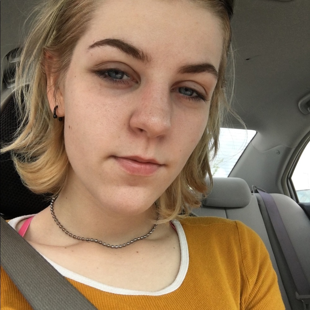 Meet your Posher, Kayla